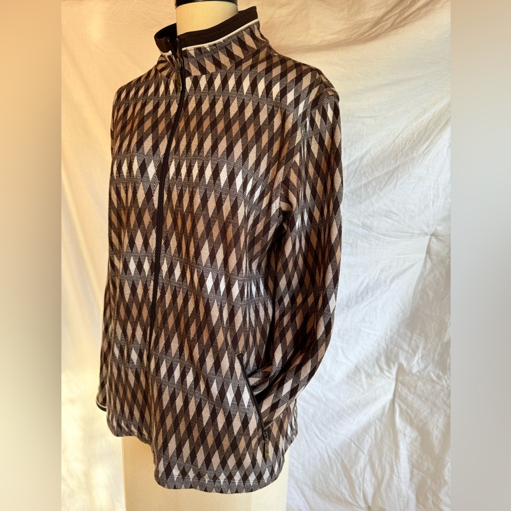 Alia *Medium* 
-~ Vintage~- Long-sleeved jacket with pockets and zipper.